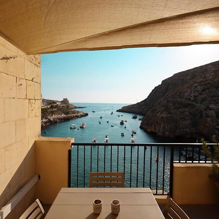 Seafront Duplex Penthouse With Terrace Overlooking Xlendi Bay エクステリア 写真