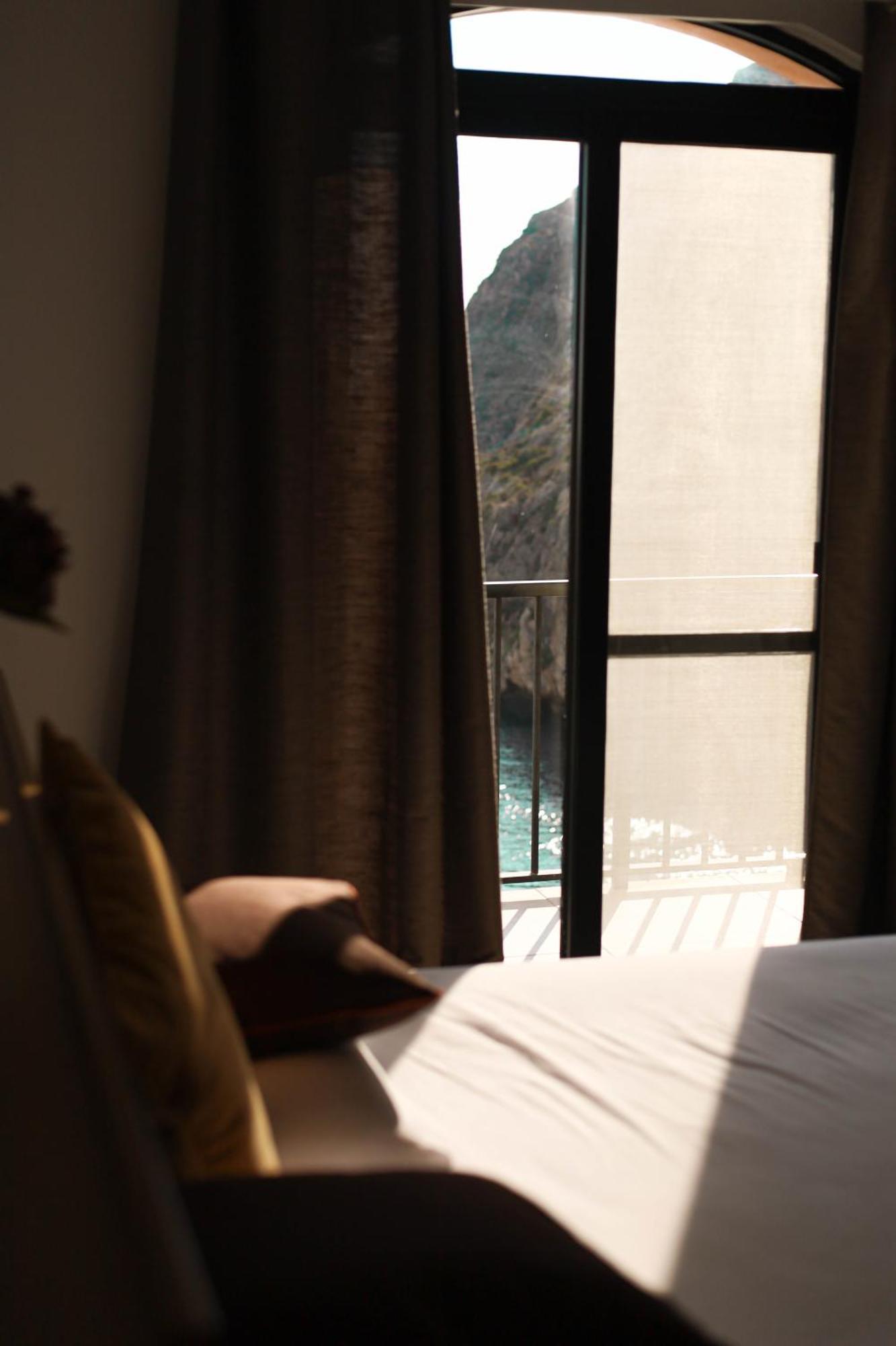 Seafront Duplex Penthouse With Terrace Overlooking Xlendi Bay エクステリア 写真