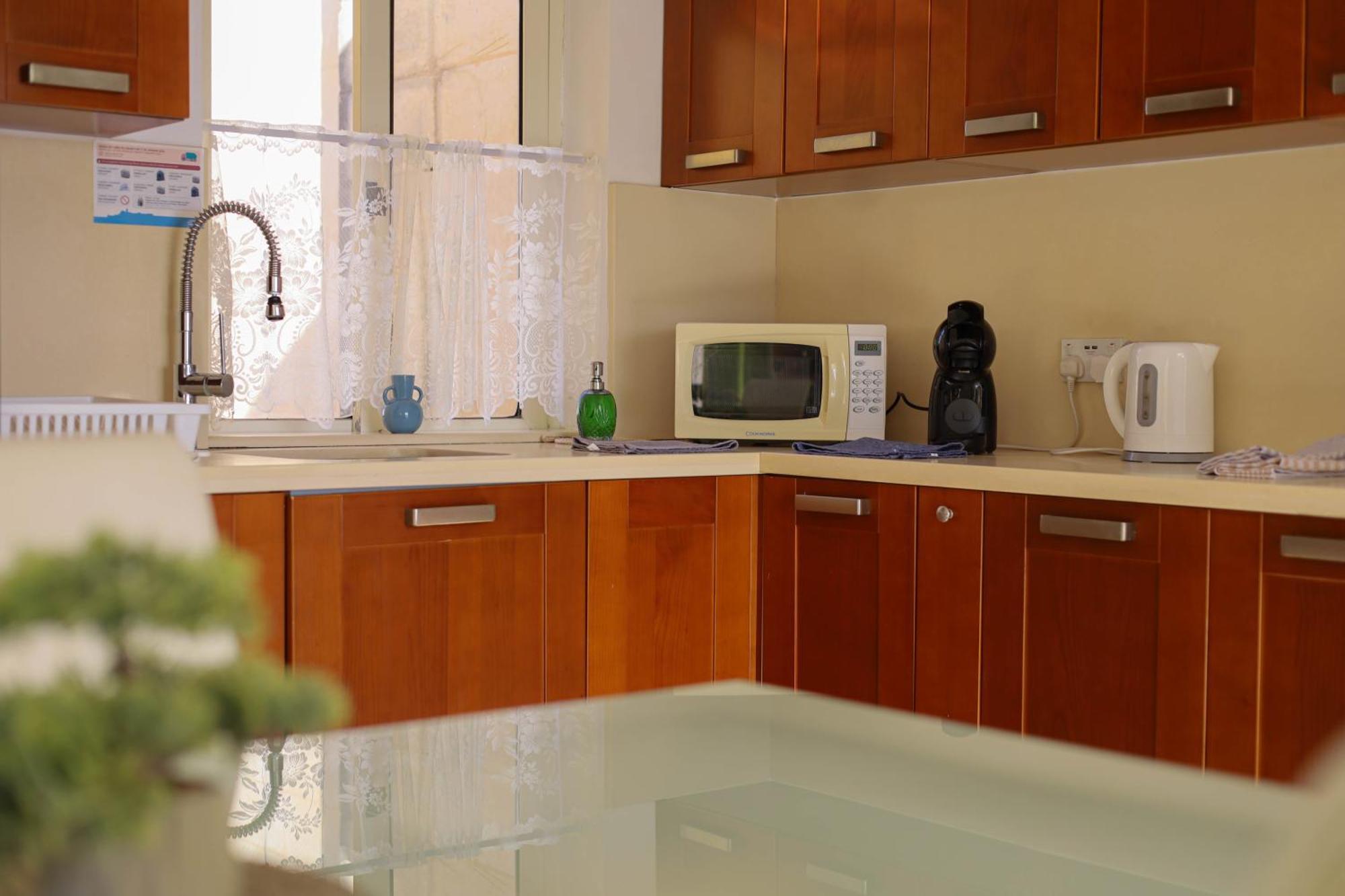 Seafront Duplex Penthouse With Terrace Overlooking Xlendi Bay エクステリア 写真